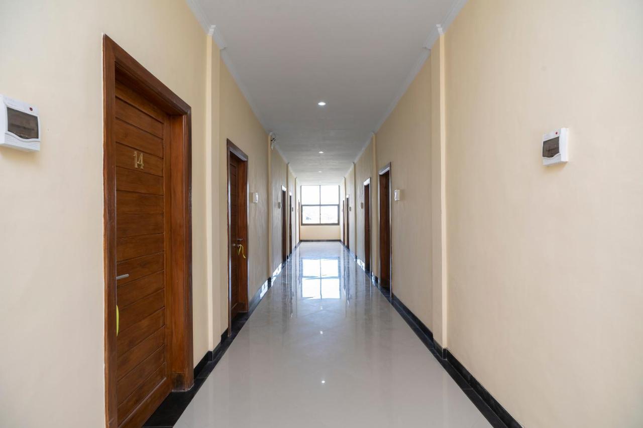 Oyo 2204 Griya Hita Hotell Ketewel Exteriör bild
